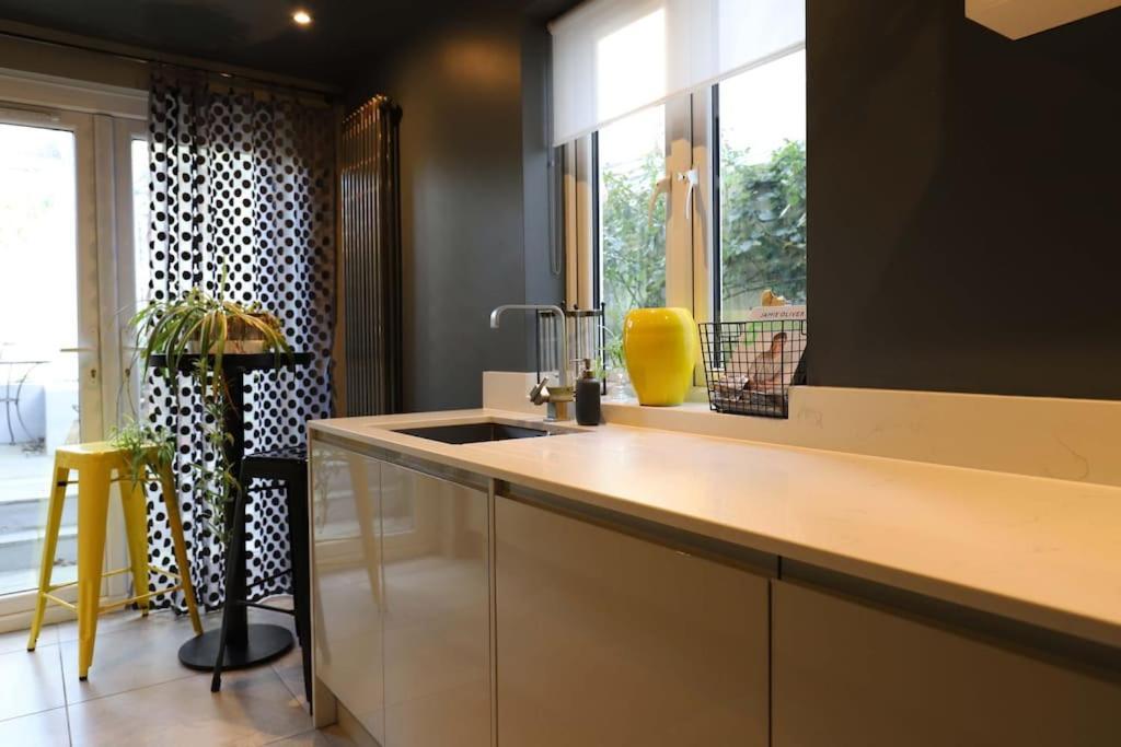 Stylish Townhouse 15 Mins To Laines & Seafront Villa Brighton Luaran gambar